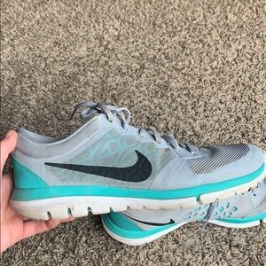 Nike flex running shoes